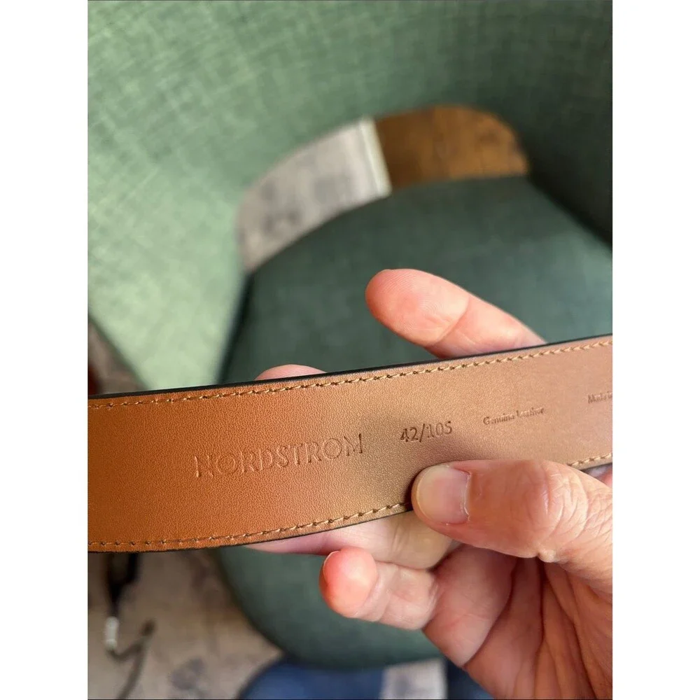 Men's Nordstrom Classic Brown genuine Leather Belt w/ Silver Buckle size 42 New